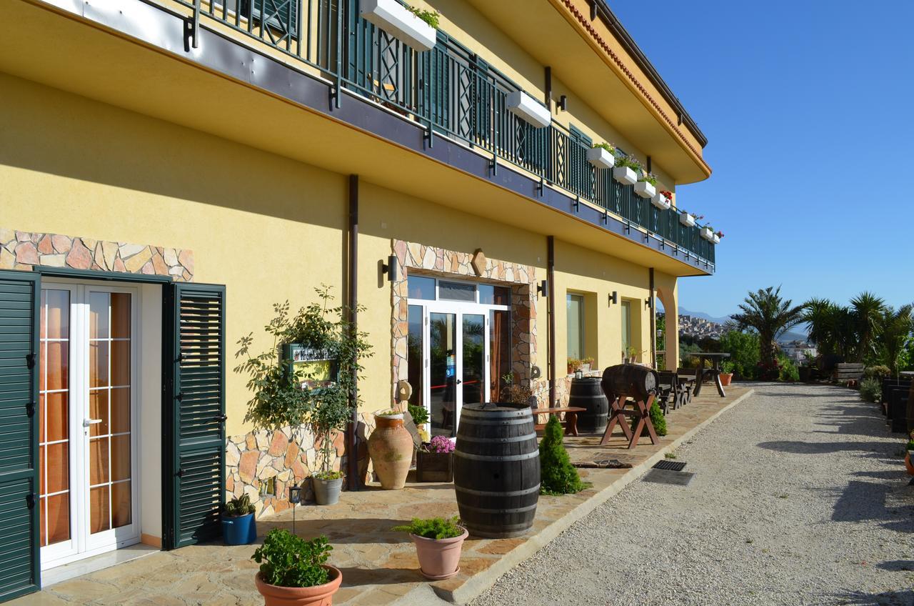 Villa Della Mimosa Alia ภายนอก รูปภาพ
